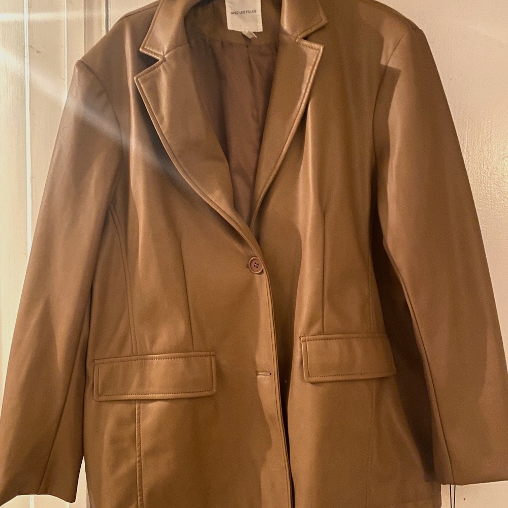 Lovely Faux Leather Avec Les Filles Blazer in Cognac NWT